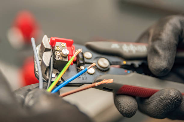 Best 24-Hour Electrician  in Clovis, CA